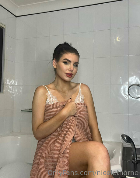 nicolethorne modèle adulte collection