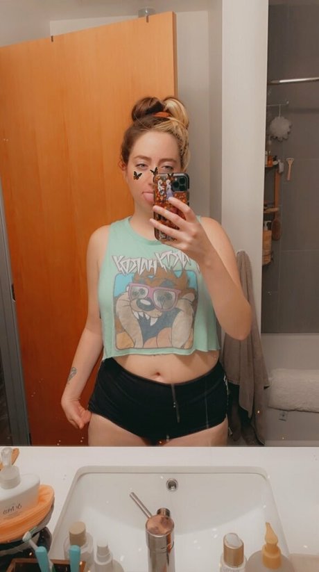 caroliiiiine actrice porno photos