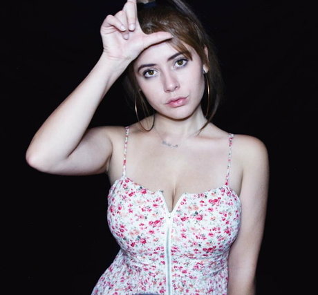 Vivi Alto modèle de sexe image