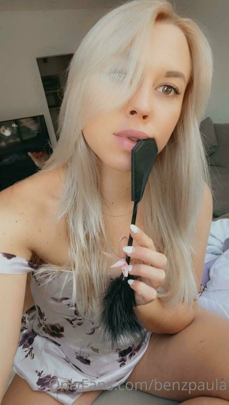 benzpaula étoile érotique archive