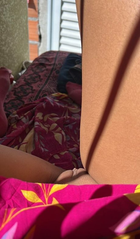 Emelly Souza art star du porno des photos