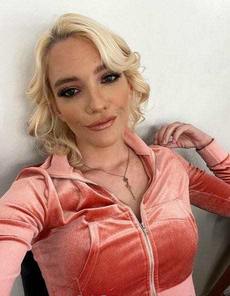 kennajamesx star du porno chaude photo