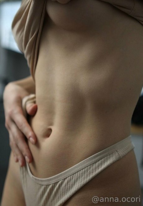 anna ocori modèle érotique images