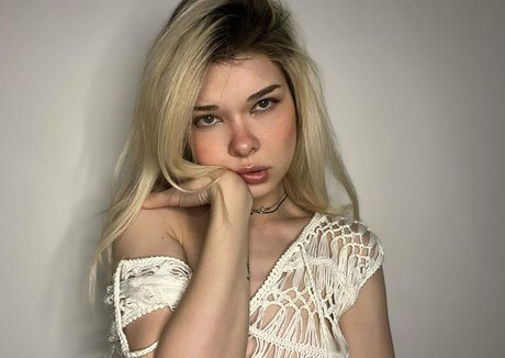 anna ocori modèle chaud collection