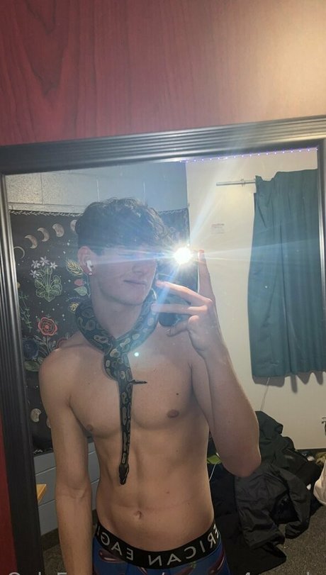 connor4woods star érotique photo