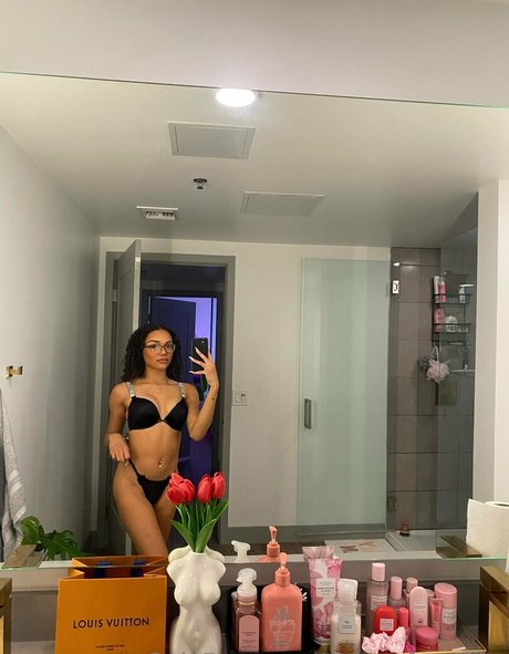 filles noires aux gros culs onlyfans plutôt sexy img