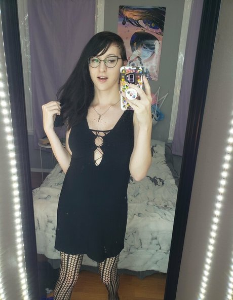 gothravemom modèle sympa photo