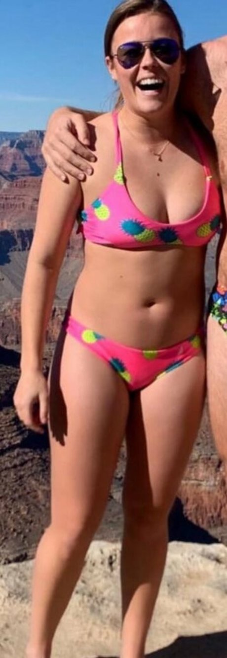 Alex Hartley Cricket mannequin galeries