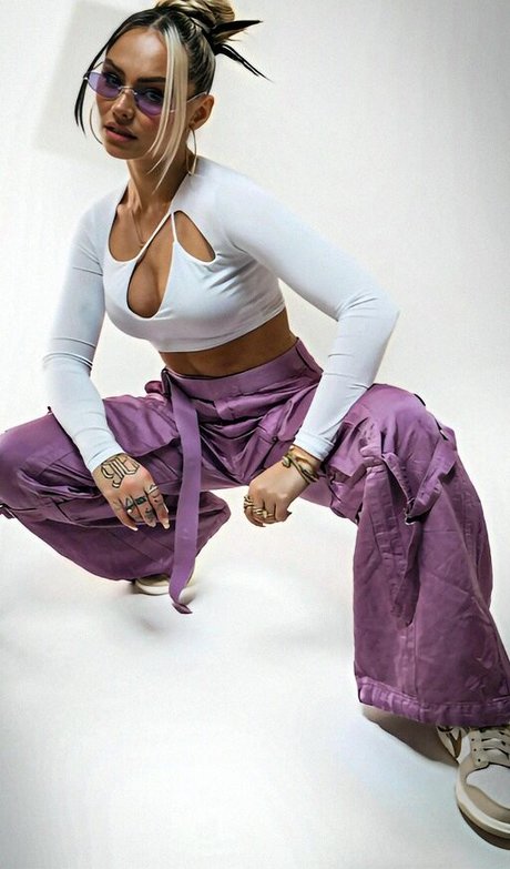 Talia Mar art de star du porno img