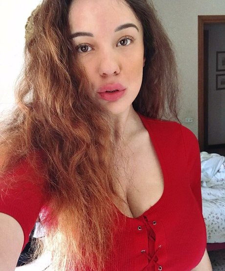 Gianclaudia Di Giacomo jolie étoile des photos