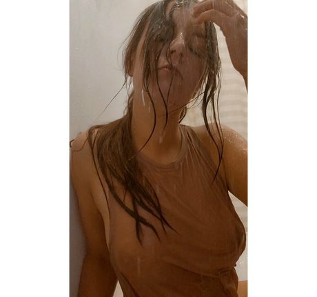 bea zee étoile chaude images