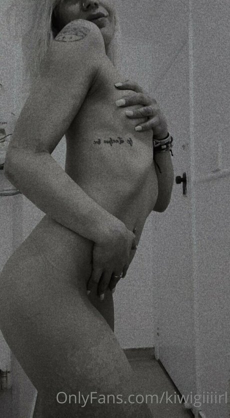 kiwigiiiirl star pornographique des photos