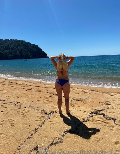 pom-pom girl blonde onlyfans nus chauds galeries