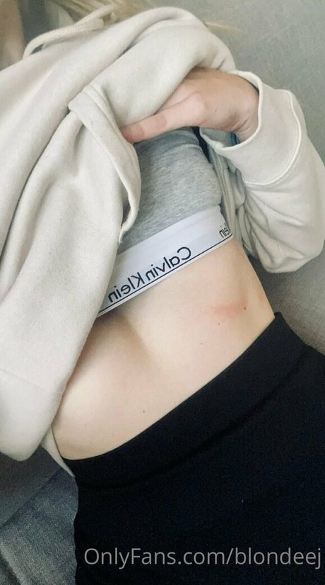 blondeej star du porno adulte photo