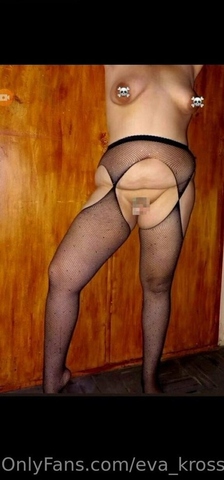 Eva Kross modèle nu img