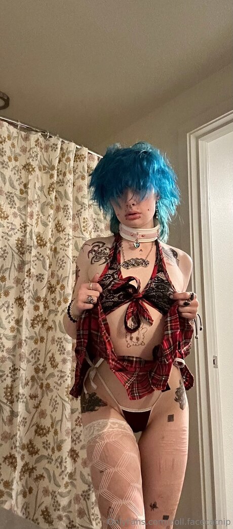 Doll Facecatnip star du porno gratuite galerie