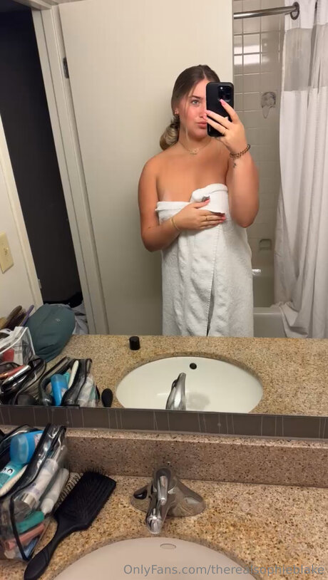 Therealsophieblake actrice parfaite des photos