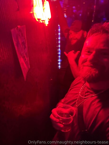 Naughty Neighbours Tease étoile parfaite galerie