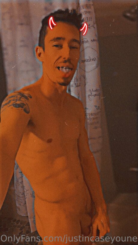 Justincaseyouneedme star pornographique image