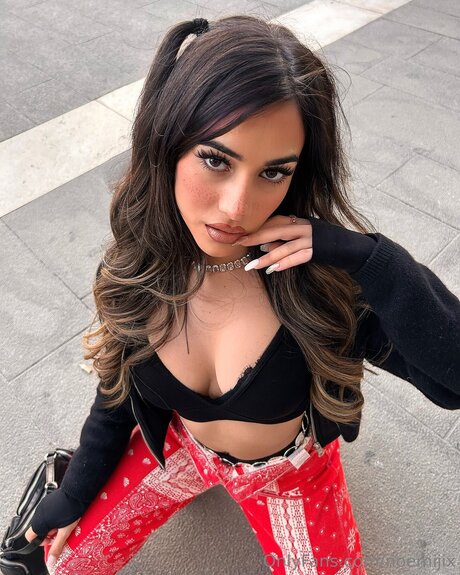 Noemijix étoile sympa photos