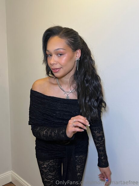 Moreofmartaefree étoile parfaite photo