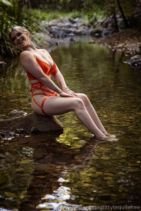 Teexquila actrice exclusive des photos