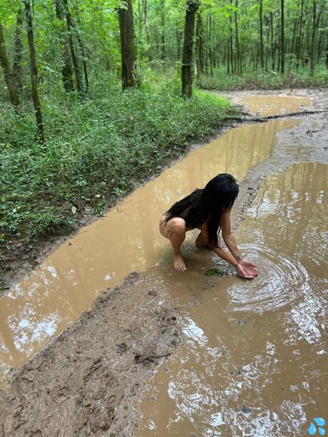 Sassylittleleo modèle hd galeries