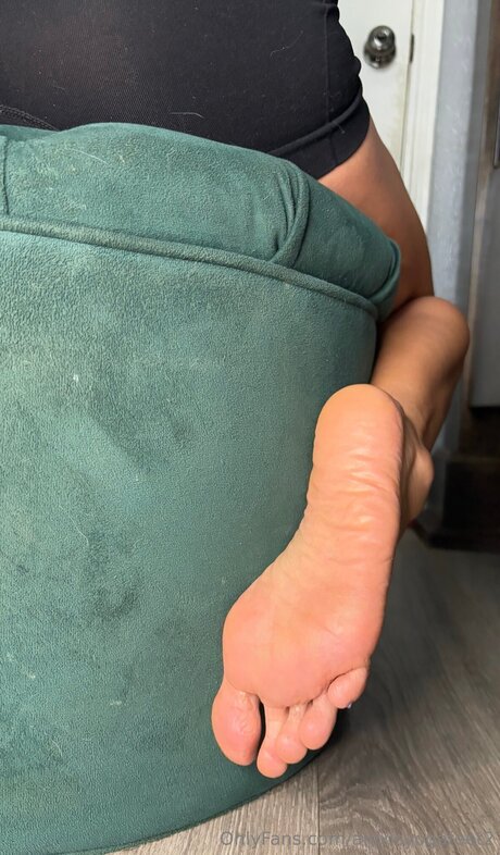 Alexisyogafeet2 nus star du porno images