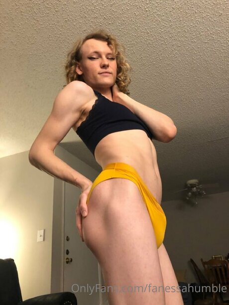 Fanessahumble modèle parfait photo