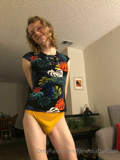 Fanessahumble étoile érotique image