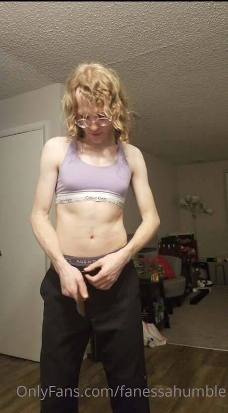 Fanessahumble modèle exclusif photos