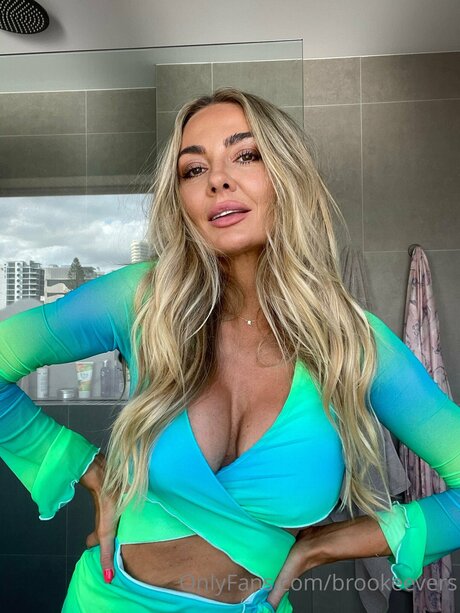 Brookeevers étoile nue photo