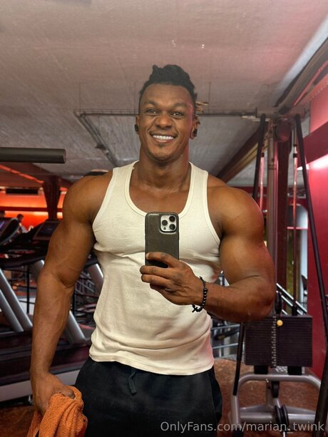 Marian Twink actrice adulte photos