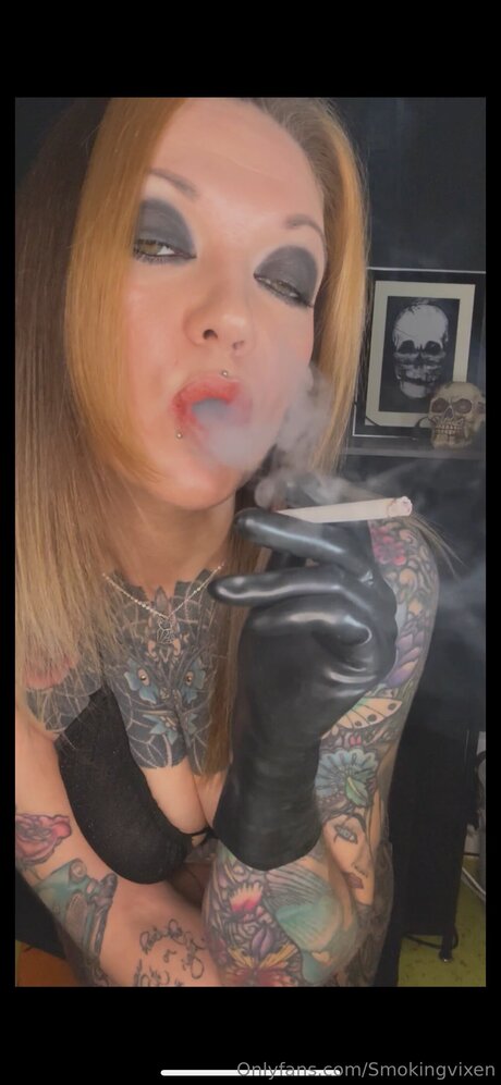 Smokingvixen actrice parfaite galerie