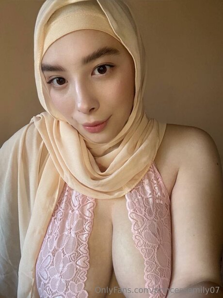 Princessemily07 star du porno adulte des photos