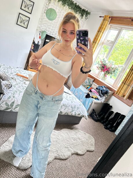 Lunealiza star du porno de haute qualité photos