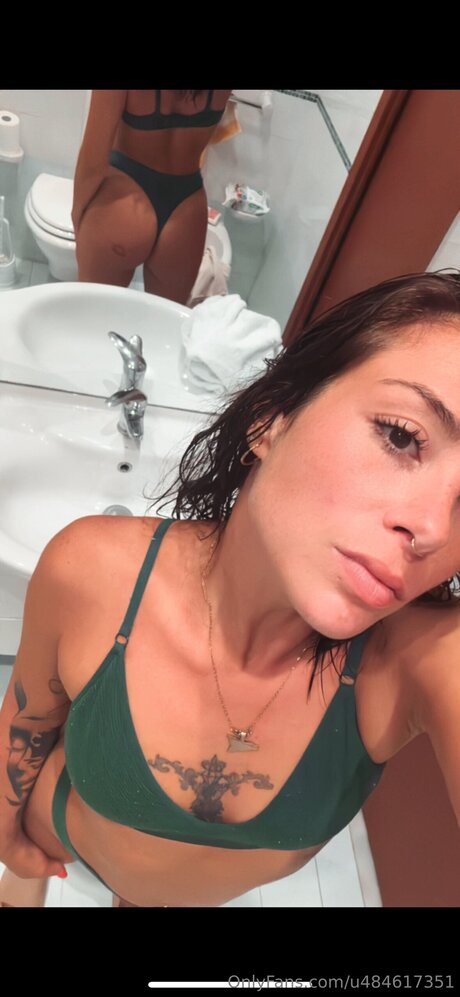 Amelialatorree modèles nus archive