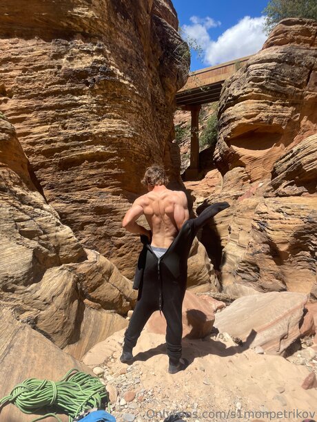 S1monpetrikov haut étoile archive