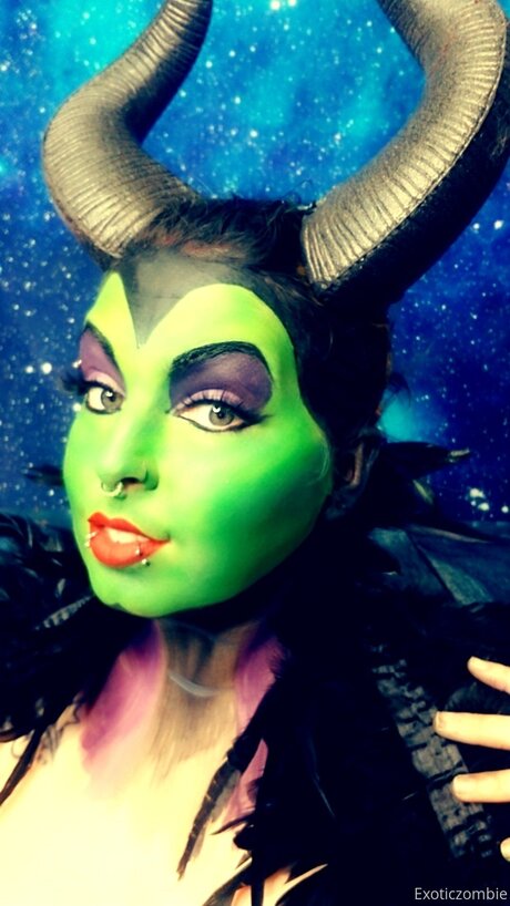 Exoticzombiefree haut de star du porno image