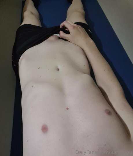 Lucynyou actrice nue collection