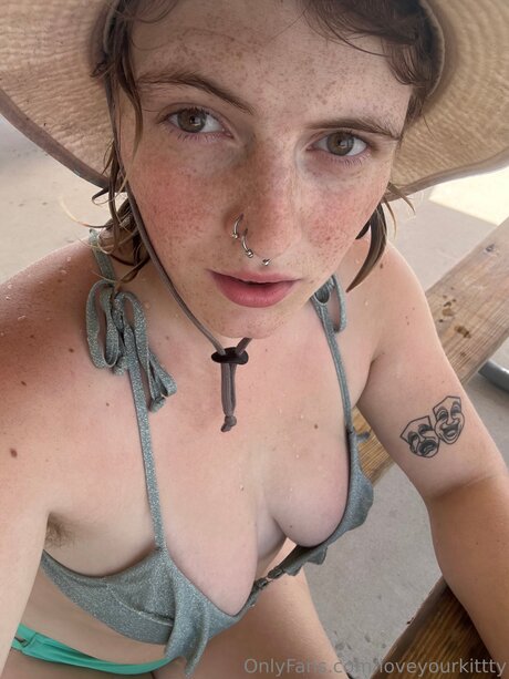 Loveyourkittty star du porno sexy img