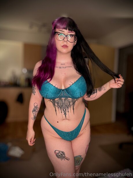 Thenamelessghuleh beau modèle image