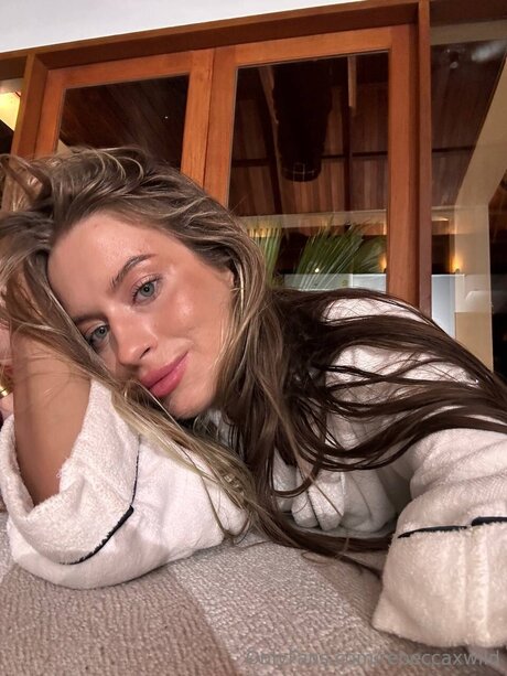 Rebeccaxwild actrice libre images