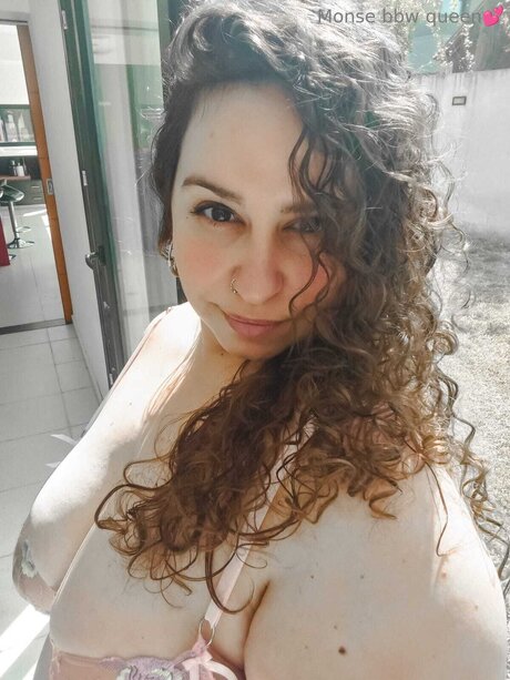 Monsebbwqueen art de star du porno img