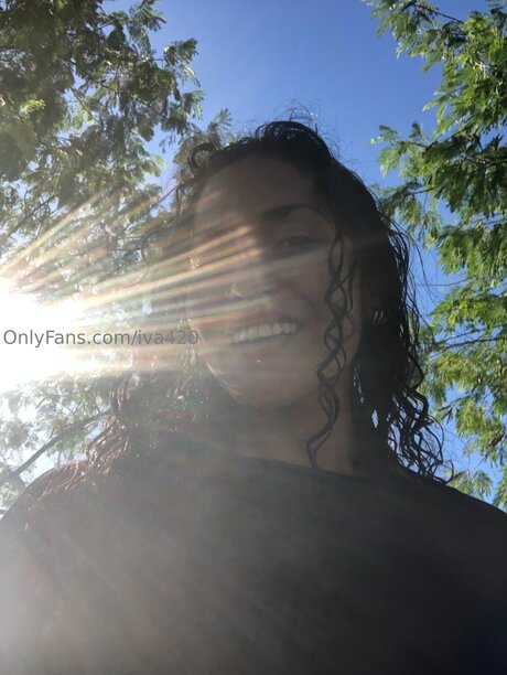 Iva420 star du porno sympa galeries