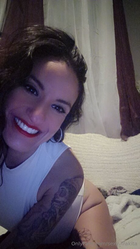 Sexy Frakita modèle parfait photos