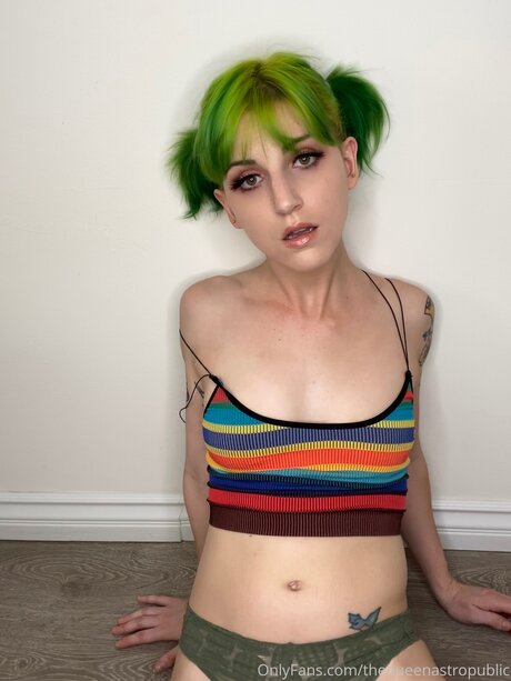 Thequeenastropublic modèle sexy galerie