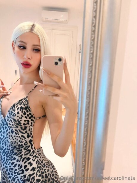 Sweetcarolinats star pornographique des photos