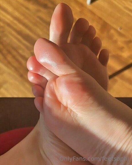 Feetsophi modèle magnifique photo
