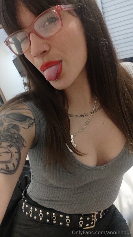 Annieho0t modèles nus photo